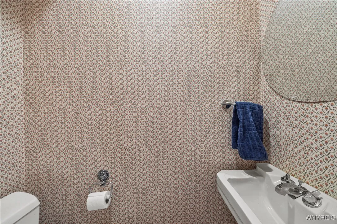 736 Lafayette Avenue, Buffalo, New York 14222, Buffalo, New York 14222, 5 Bedrooms Bedrooms, 11 Rooms Rooms,3 BathroomsBathrooms,Residential Lease,For Rent,736 Lafayette Avenue, Buffalo, New York 14222,0,B1650560