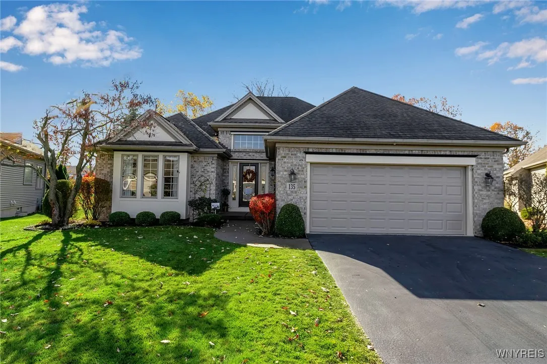 135 Lord Byron Lane, Amherst, New York 14221, Amherst, New York 14221, 2 Bedrooms Bedrooms, 7 Rooms Rooms,2 BathroomsBathrooms,Residential,For Sale,135 Lord Byron Lane, Amherst, New York 14221,0,B1650909