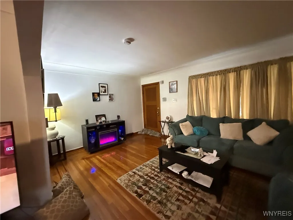 51 Randolph Avenue, Cheektowaga, New York 14211, Cheektowaga, New York 14211, 6 Bedrooms Bedrooms, ,2 BathroomsBathrooms,Residential,For Sale,51 Randolph Avenue, Cheektowaga, New York 14211,0,B1650296