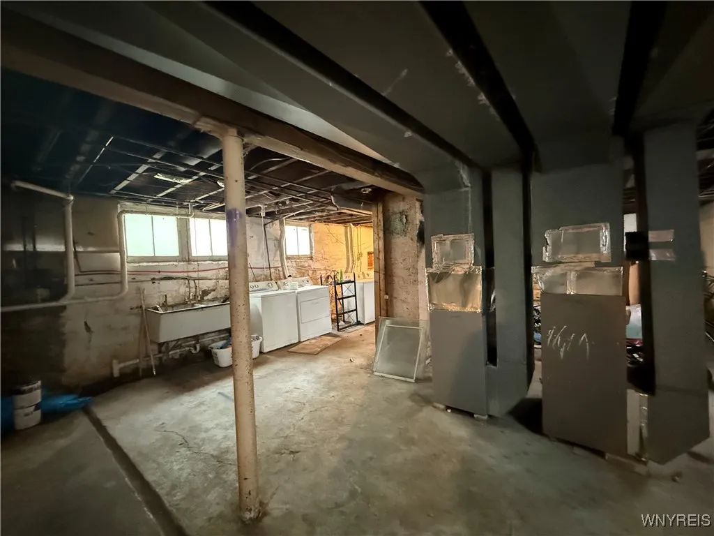 51 Randolph Avenue, Cheektowaga, New York 14211, Cheektowaga, New York 14211, 6 Bedrooms Bedrooms, ,2 BathroomsBathrooms,Residential,For Sale,51 Randolph Avenue, Cheektowaga, New York 14211,0,B1650296