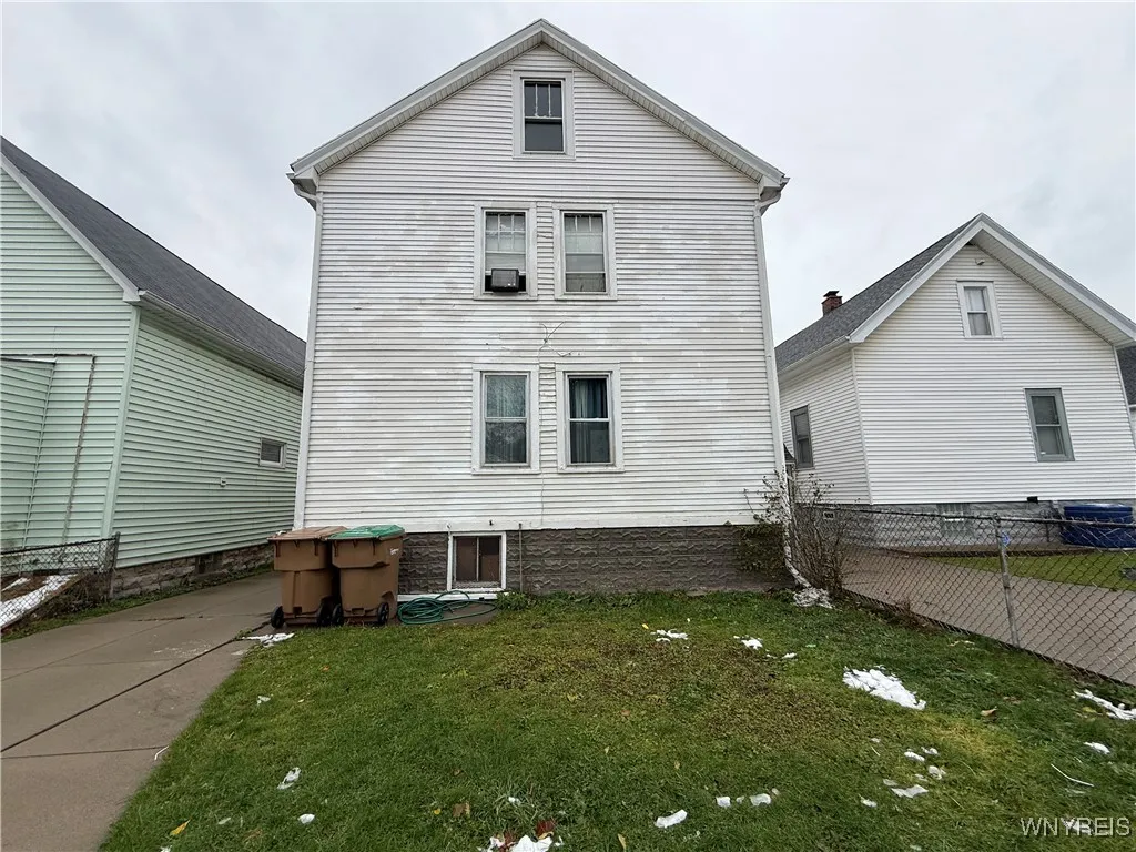 51 Randolph Avenue, Cheektowaga, New York 14211, Cheektowaga, New York 14211, 6 Bedrooms Bedrooms, ,2 BathroomsBathrooms,Residential,For Sale,51 Randolph Avenue, Cheektowaga, New York 14211,0,B1650296