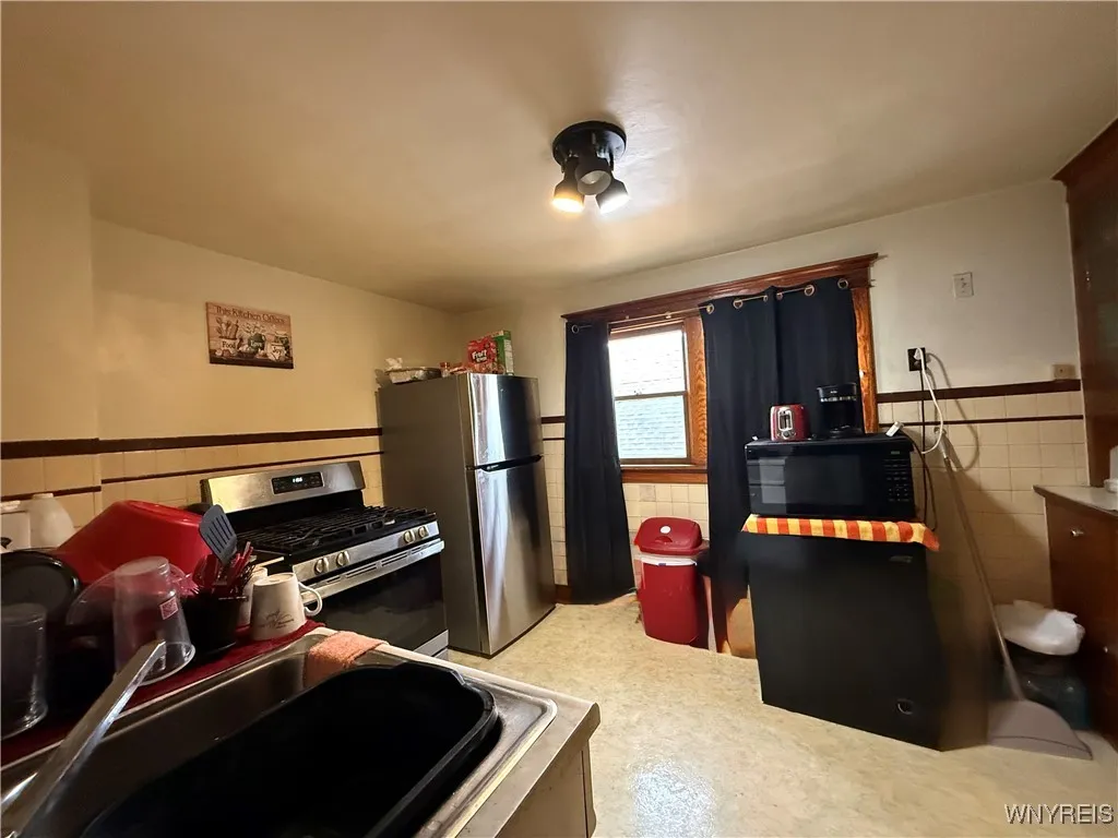 358 Newburgh Avenue, Buffalo, New York 14215, Buffalo, New York 14215, 5 Bedrooms Bedrooms, ,2 BathroomsBathrooms,Residential,For Sale,358 Newburgh Avenue, Buffalo, New York 14215,0,B1650287