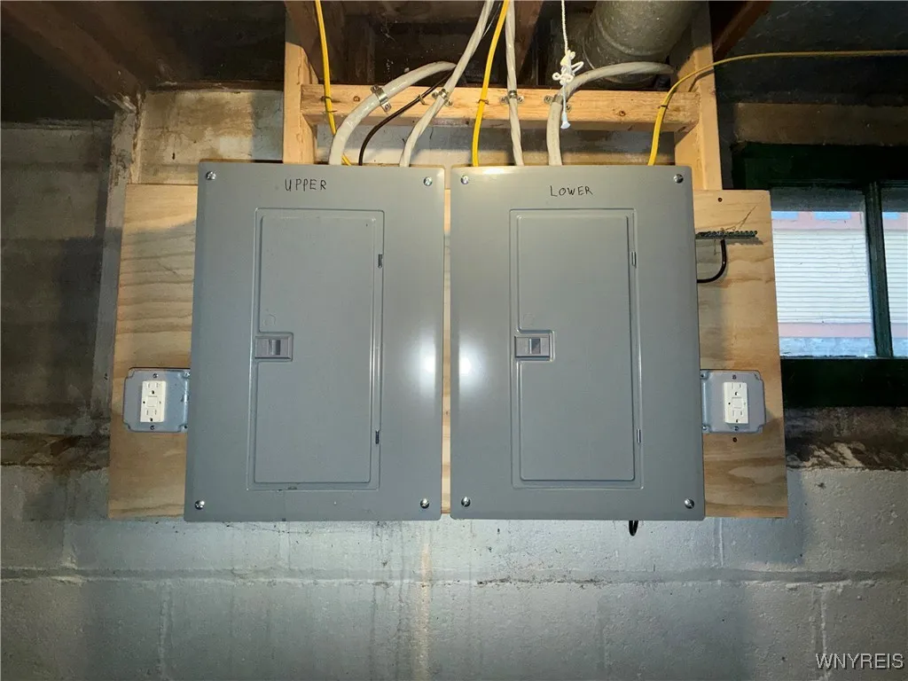 358 Newburgh Avenue, Buffalo, New York 14215, Buffalo, New York 14215, 5 Bedrooms Bedrooms, ,2 BathroomsBathrooms,Residential,For Sale,358 Newburgh Avenue, Buffalo, New York 14215,0,B1650287