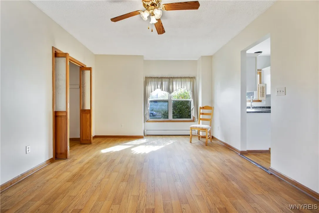 2454 Niagara Road, Wheatfield, New York 14304, Wheatfield, New York 14304, 6 Bedrooms Bedrooms, ,2 BathroomsBathrooms,Residential,For Sale,2454 Niagara Road, Wheatfield, New York 14304,0,B1651013