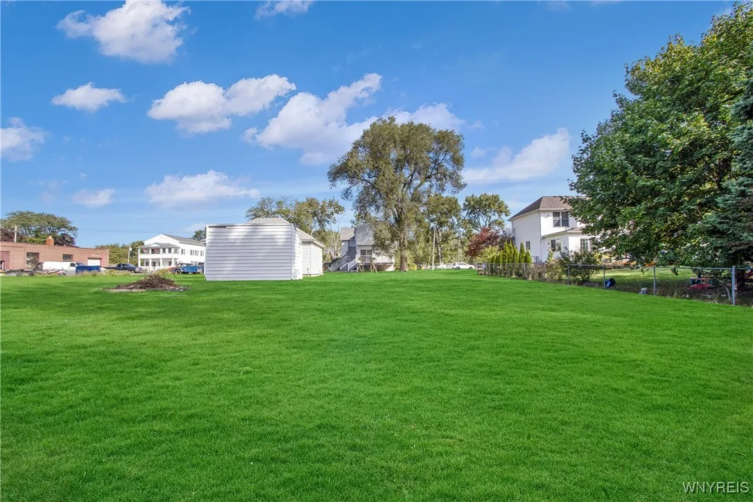 2454 Niagara Road, Wheatfield, New York 14304, Wheatfield, New York 14304, 6 Bedrooms Bedrooms, ,2 BathroomsBathrooms,Residential,For Sale,2454 Niagara Road, Wheatfield, New York 14304,0,B1651013