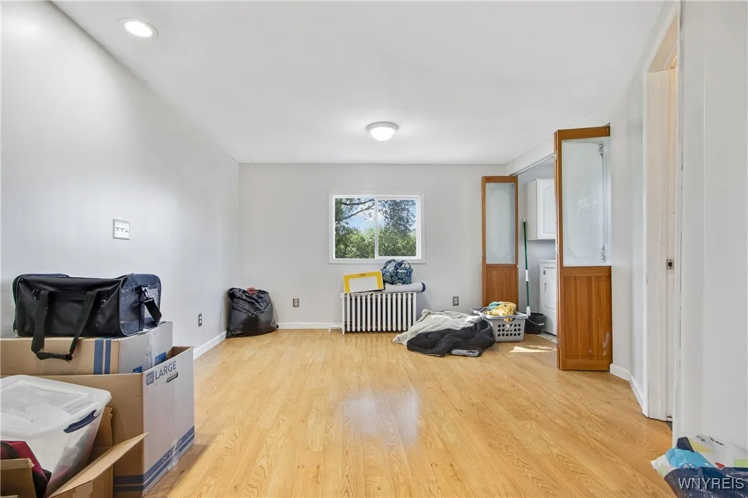 2454 Niagara Road, Wheatfield, New York 14304, Wheatfield, New York 14304, 6 Bedrooms Bedrooms, ,2 BathroomsBathrooms,Residential,For Sale,2454 Niagara Road, Wheatfield, New York 14304,0,B1651013