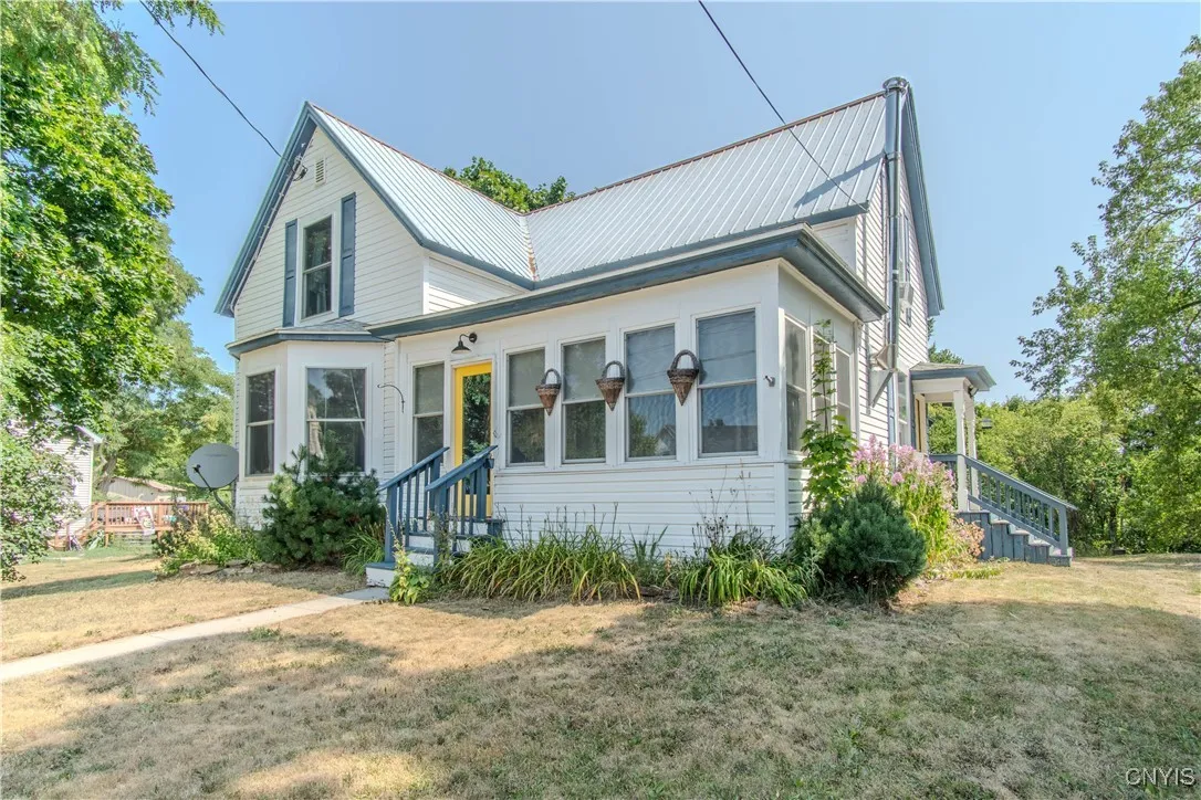 43928 State Route 37, Alexandria, New York 13679, Alexandria, New York 13679, 3 Bedrooms Bedrooms, 10 Rooms Rooms,2 BathroomsBathrooms,Residential,For Sale,43928 State Route 37, Alexandria, New York 13679,0,S1650984