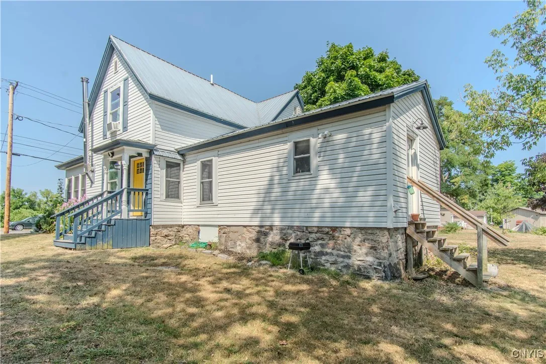 43928 State Route 37, Alexandria, New York 13679, Alexandria, New York 13679, 3 Bedrooms Bedrooms, 10 Rooms Rooms,2 BathroomsBathrooms,Residential,For Sale,43928 State Route 37, Alexandria, New York 13679,0,S1650984