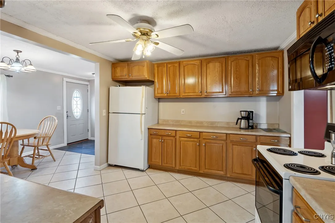 201 Lakeland Avenue, Geddes, New York 13209, Geddes, New York 13209, 3 Bedrooms Bedrooms, 7 Rooms Rooms,2 BathroomsBathrooms,Residential,For Sale,201 Lakeland Avenue, Geddes, New York 13209,0,S1648507