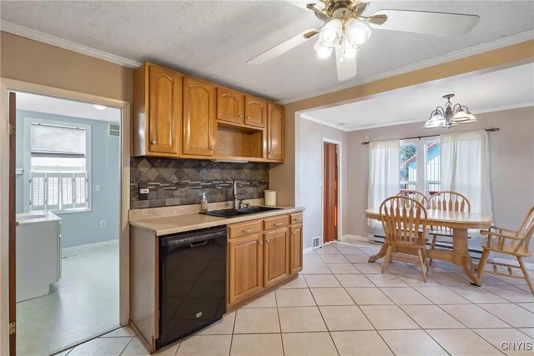 201 Lakeland Avenue, Geddes, New York 13209, Geddes, New York 13209, 3 Bedrooms Bedrooms, 7 Rooms Rooms,2 BathroomsBathrooms,Residential,For Sale,201 Lakeland Avenue, Geddes, New York 13209,0,S1648507