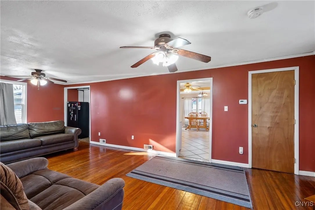 201 Lakeland Avenue, Geddes, New York 13209, Geddes, New York 13209, 3 Bedrooms Bedrooms, 7 Rooms Rooms,2 BathroomsBathrooms,Residential,For Sale,201 Lakeland Avenue, Geddes, New York 13209,0,S1648507