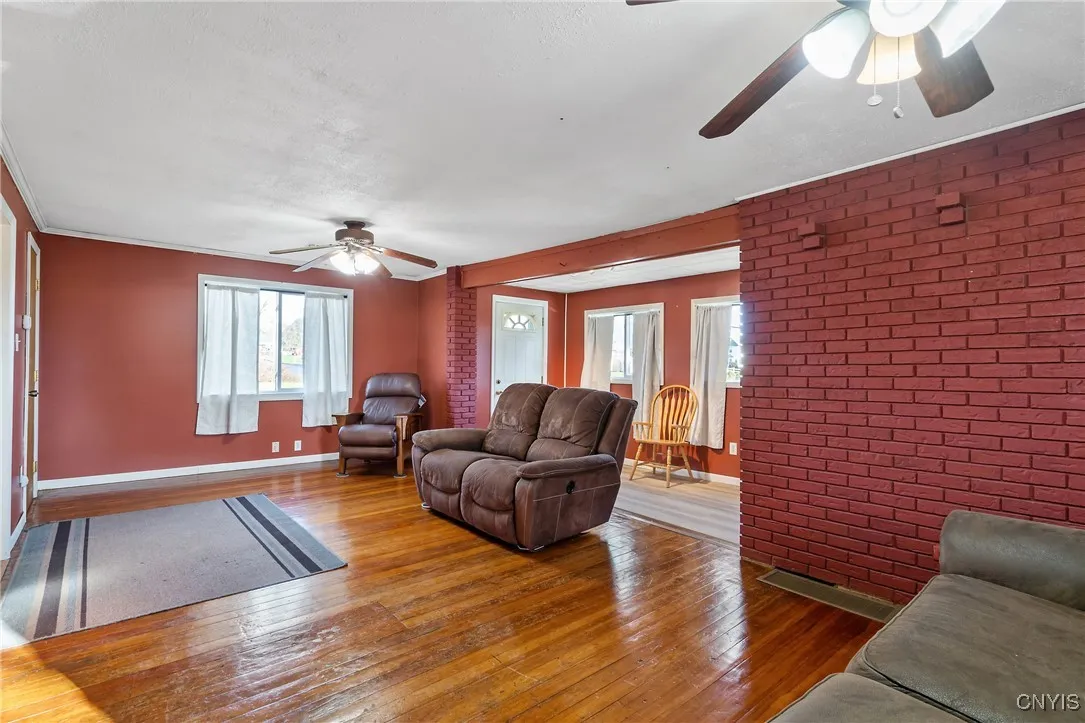 201 Lakeland Avenue, Geddes, New York 13209, Geddes, New York 13209, 3 Bedrooms Bedrooms, 7 Rooms Rooms,2 BathroomsBathrooms,Residential,For Sale,201 Lakeland Avenue, Geddes, New York 13209,0,S1648507