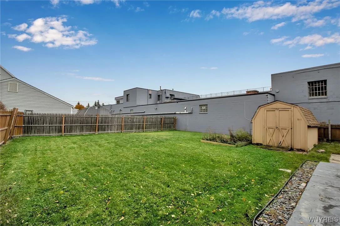 19 Crestwood Place, Cheektowaga, New York 14225, Cheektowaga, New York 14225, 4 Bedrooms Bedrooms, 9 Rooms Rooms,1 BathroomBathrooms,Residential,For Sale,19 Crestwood Place, Cheektowaga, New York 14225,0,B1651108