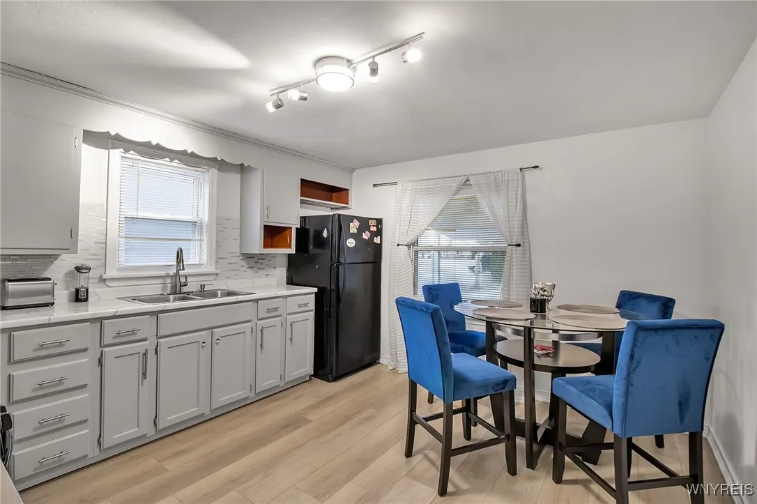 19 Crestwood Place, Cheektowaga, New York 14225, Cheektowaga, New York 14225, 4 Bedrooms Bedrooms, 9 Rooms Rooms,1 BathroomBathrooms,Residential,For Sale,19 Crestwood Place, Cheektowaga, New York 14225,0,B1651108