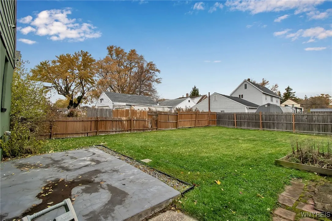 19 Crestwood Place, Cheektowaga, New York 14225, Cheektowaga, New York 14225, 4 Bedrooms Bedrooms, 9 Rooms Rooms,1 BathroomBathrooms,Residential,For Sale,19 Crestwood Place, Cheektowaga, New York 14225,0,B1651108