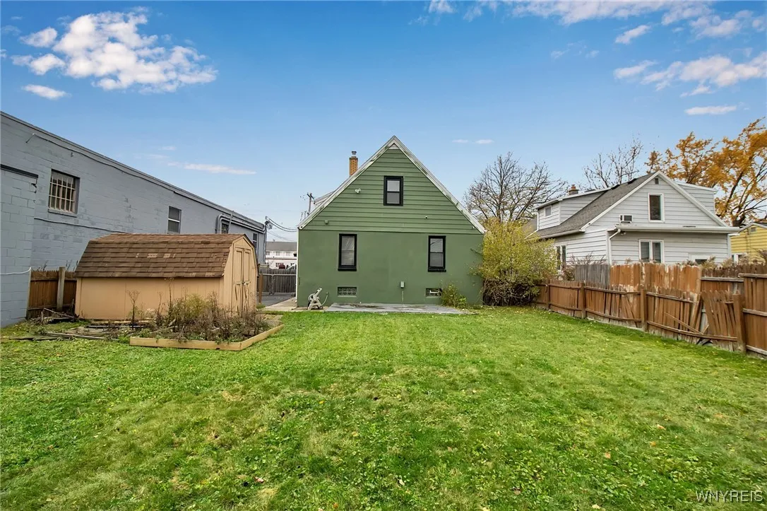 19 Crestwood Place, Cheektowaga, New York 14225, Cheektowaga, New York 14225, 4 Bedrooms Bedrooms, 9 Rooms Rooms,1 BathroomBathrooms,Residential,For Sale,19 Crestwood Place, Cheektowaga, New York 14225,0,B1651108