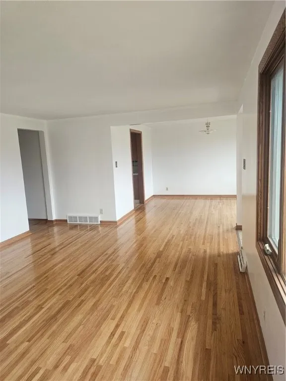 44 Aurora Drive, Cheektowaga, New York 14215, Cheektowaga, New York 14215, 3 Bedrooms Bedrooms, 6 Rooms Rooms,1 BathroomBathrooms,Residential Lease,For Rent,44 Aurora Drive, Cheektowaga, New York 14215,0,B1651127