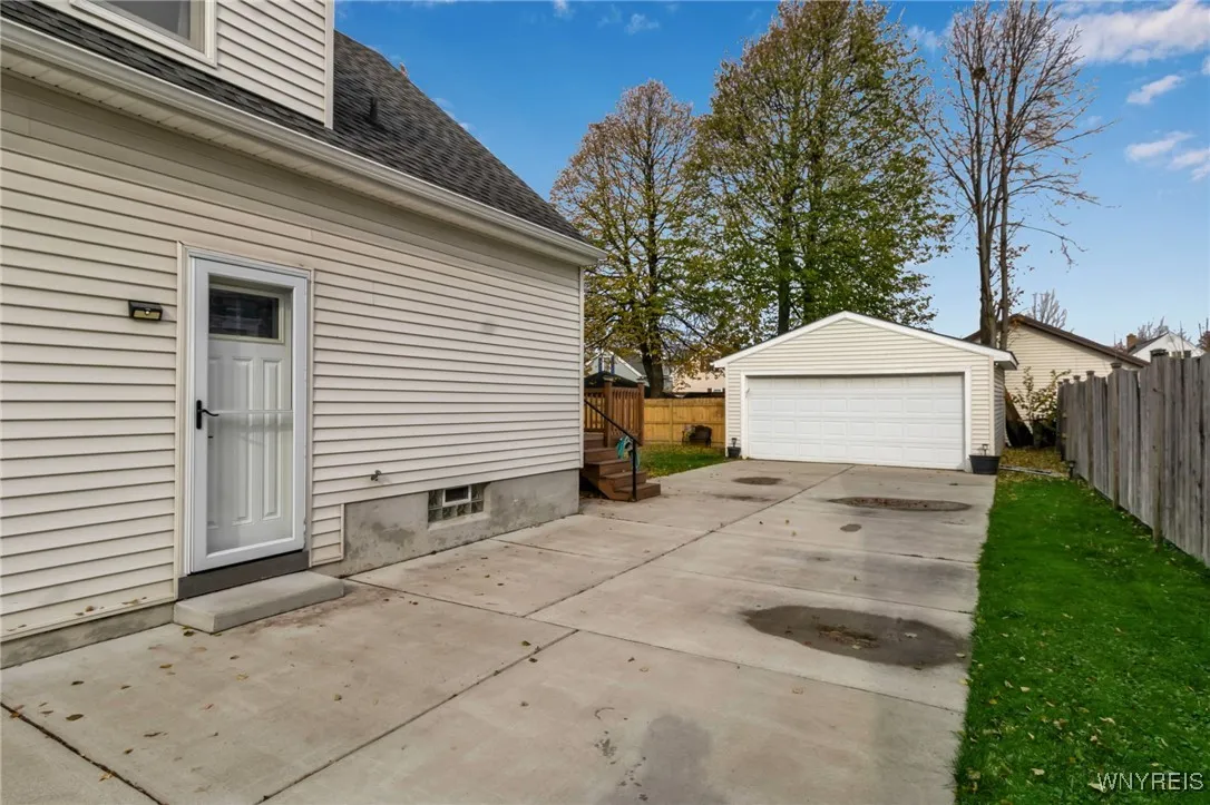 114 Whitehall Avenue, Buffalo, New York 14220, Buffalo, New York 14220, 3 Bedrooms Bedrooms, 7 Rooms Rooms,2 BathroomsBathrooms,Residential,For Sale,114 Whitehall Avenue, Buffalo, New York 14220,0,B1650453