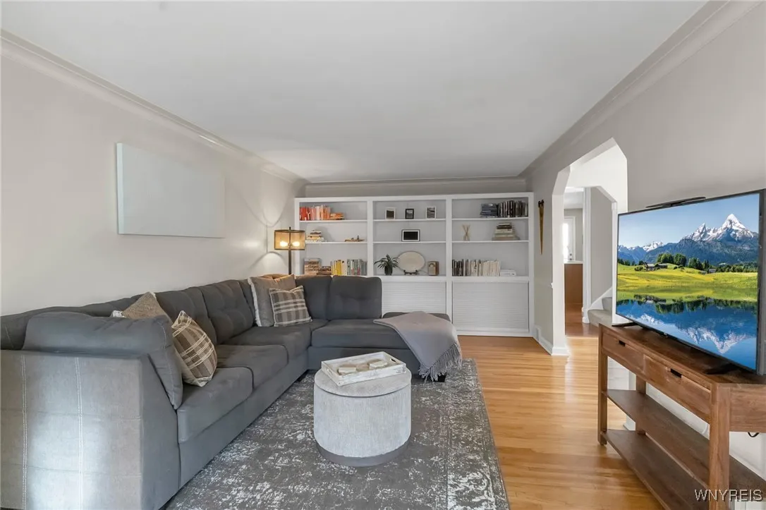 114 Whitehall Avenue, Buffalo, New York 14220, Buffalo, New York 14220, 3 Bedrooms Bedrooms, 7 Rooms Rooms,2 BathroomsBathrooms,Residential,For Sale,114 Whitehall Avenue, Buffalo, New York 14220,0,B1650453