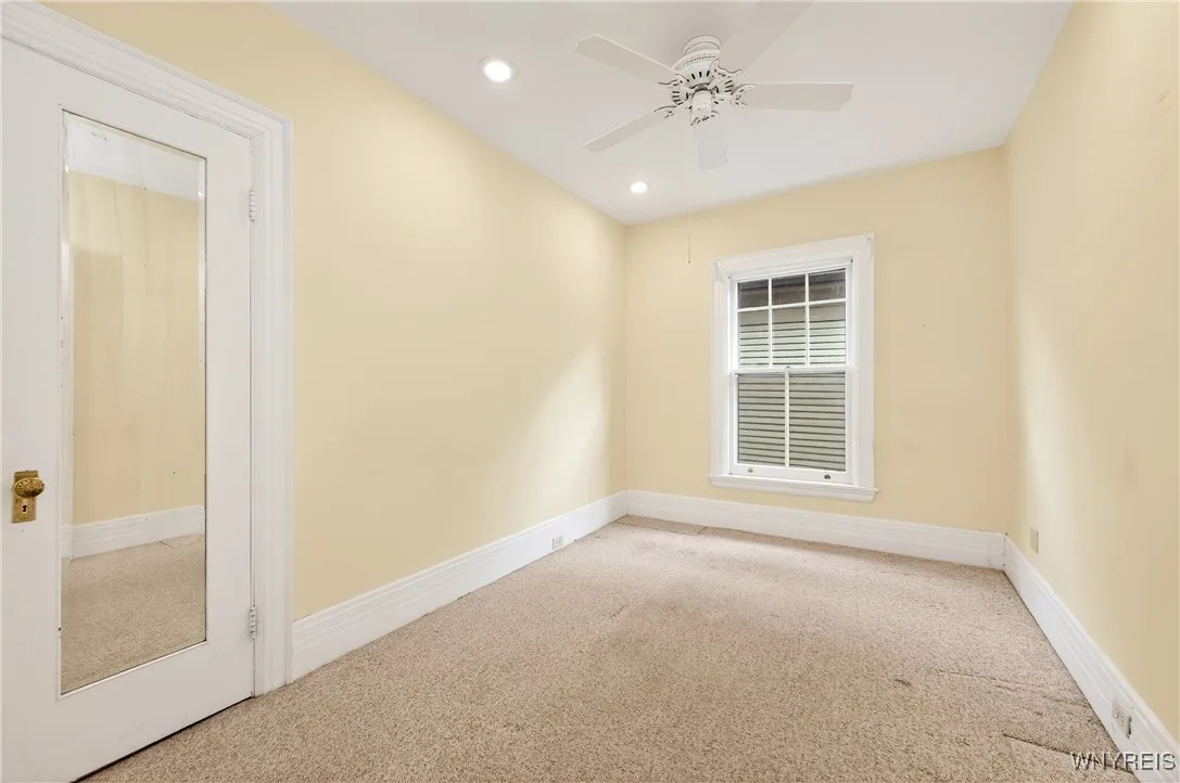 825 Auburn Avenue, Buffalo, New York 14222, Buffalo, New York 14222, 4 Bedrooms Bedrooms, 9 Rooms Rooms,2 BathroomsBathrooms,Residential,For Sale,825 Auburn Avenue, Buffalo, New York 14222,0,B1647885