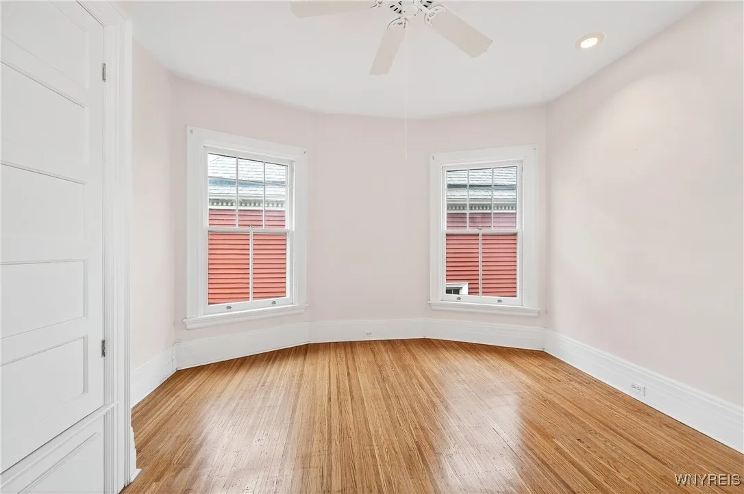 825 Auburn Avenue, Buffalo, New York 14222, Buffalo, New York 14222, 4 Bedrooms Bedrooms, 9 Rooms Rooms,2 BathroomsBathrooms,Residential,For Sale,825 Auburn Avenue, Buffalo, New York 14222,0,B1647885