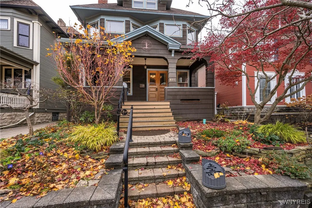 825 Auburn Avenue, Buffalo, New York 14222, Buffalo, New York 14222, 4 Bedrooms Bedrooms, 9 Rooms Rooms,2 BathroomsBathrooms,Residential,For Sale,825 Auburn Avenue, Buffalo, New York 14222,0,B1647885