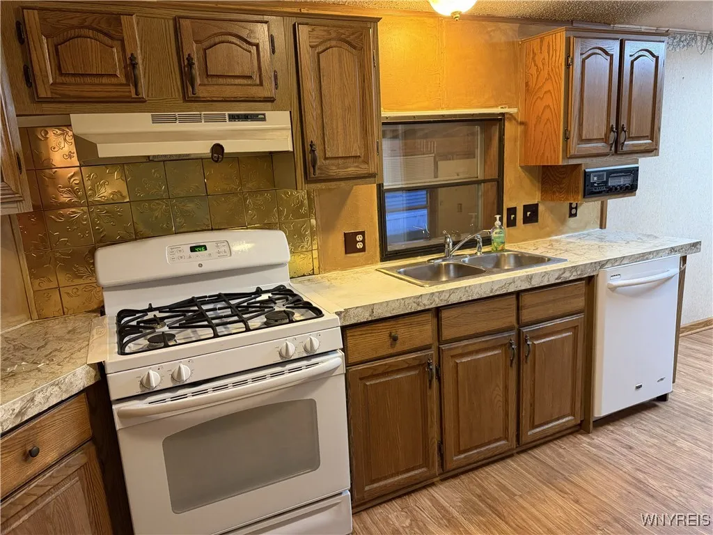 57 Lorraine Place, West Seneca, New York 14224, West Seneca, New York 14224, 3 Bedrooms Bedrooms, 11 Rooms Rooms,2 BathroomsBathrooms,Residential,For Sale,57 Lorraine Place, West Seneca, New York 14224,0,B1651199