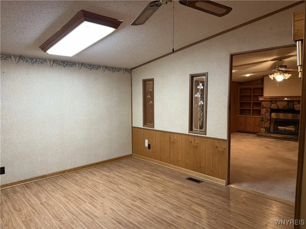 57 Lorraine Place, West Seneca, New York 14224, West Seneca, New York 14224, 3 Bedrooms Bedrooms, 11 Rooms Rooms,2 BathroomsBathrooms,Residential,For Sale,57 Lorraine Place, West Seneca, New York 14224,0,B1651199