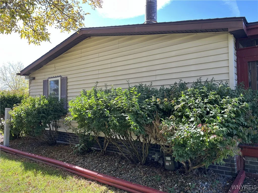 57 Lorraine Place, West Seneca, New York 14224, West Seneca, New York 14224, 3 Bedrooms Bedrooms, 11 Rooms Rooms,2 BathroomsBathrooms,Residential,For Sale,57 Lorraine Place, West Seneca, New York 14224,0,B1651199