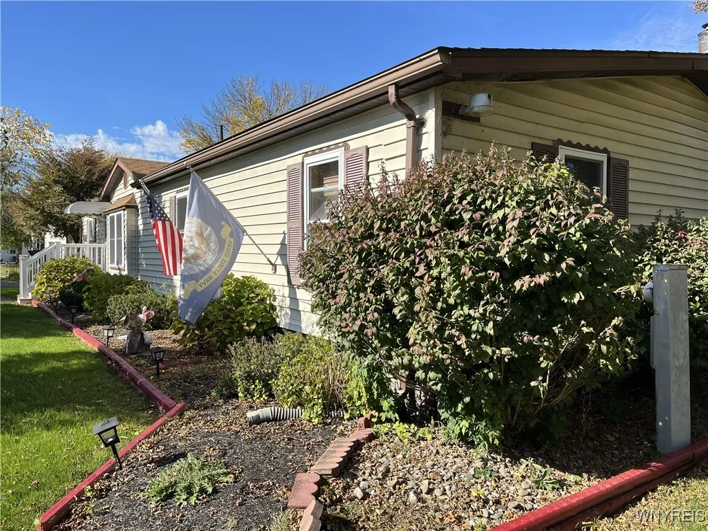 57 Lorraine Place, West Seneca, New York 14224, West Seneca, New York 14224, 3 Bedrooms Bedrooms, 11 Rooms Rooms,2 BathroomsBathrooms,Residential,For Sale,57 Lorraine Place, West Seneca, New York 14224,0,B1651199