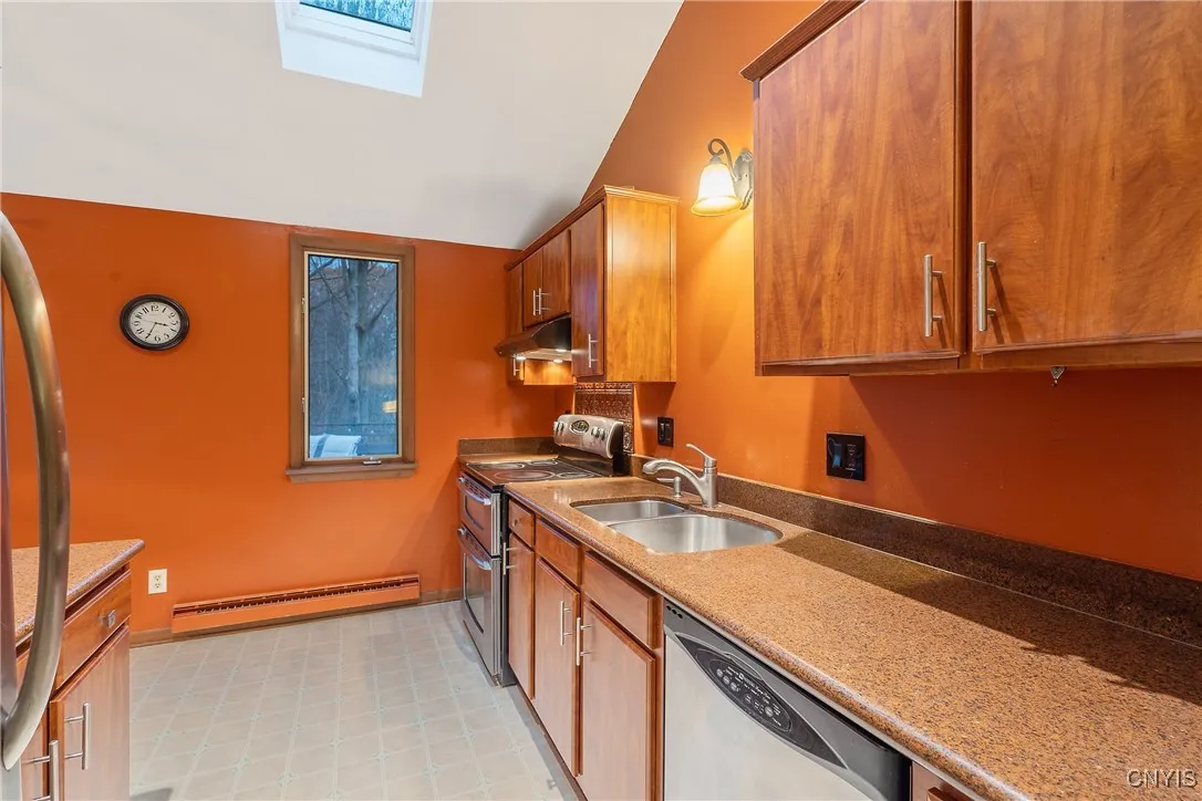 118 Feldspar Drive, Camillus, New York 13219, Camillus, New York 13219, 3 Bedrooms Bedrooms, 8 Rooms Rooms,1 BathroomBathrooms,Residential,For Sale,118 Feldspar Drive, Camillus, New York 13219,0,S1649693