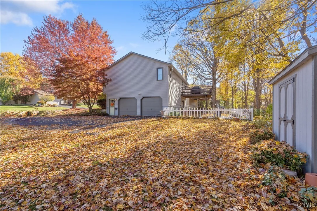 118 Feldspar Drive, Camillus, New York 13219, Camillus, New York 13219, 3 Bedrooms Bedrooms, 8 Rooms Rooms,1 BathroomBathrooms,Residential,For Sale,118 Feldspar Drive, Camillus, New York 13219,0,S1649693
