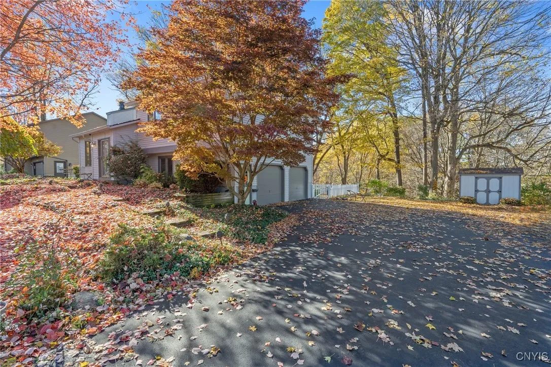118 Feldspar Drive, Camillus, New York 13219, Camillus, New York 13219, 3 Bedrooms Bedrooms, 8 Rooms Rooms,1 BathroomBathrooms,Residential,For Sale,118 Feldspar Drive, Camillus, New York 13219,0,S1649693
