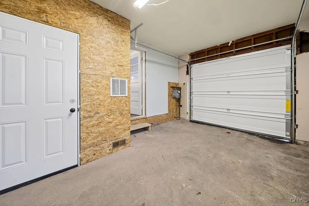 105 Florida Road South, Salina, New York 13211, Salina, New York 13211, 3 Bedrooms Bedrooms, 6 Rooms Rooms,2 BathroomsBathrooms,Residential,For Sale,105 Florida Road South, Salina, New York 13211,0,S1651215