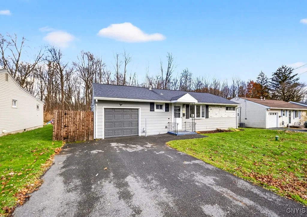 105 Florida Road South, Salina, New York 13211, Salina, New York 13211, 3 Bedrooms Bedrooms, 6 Rooms Rooms,2 BathroomsBathrooms,Residential,For Sale,105 Florida Road South, Salina, New York 13211,0,S1651215