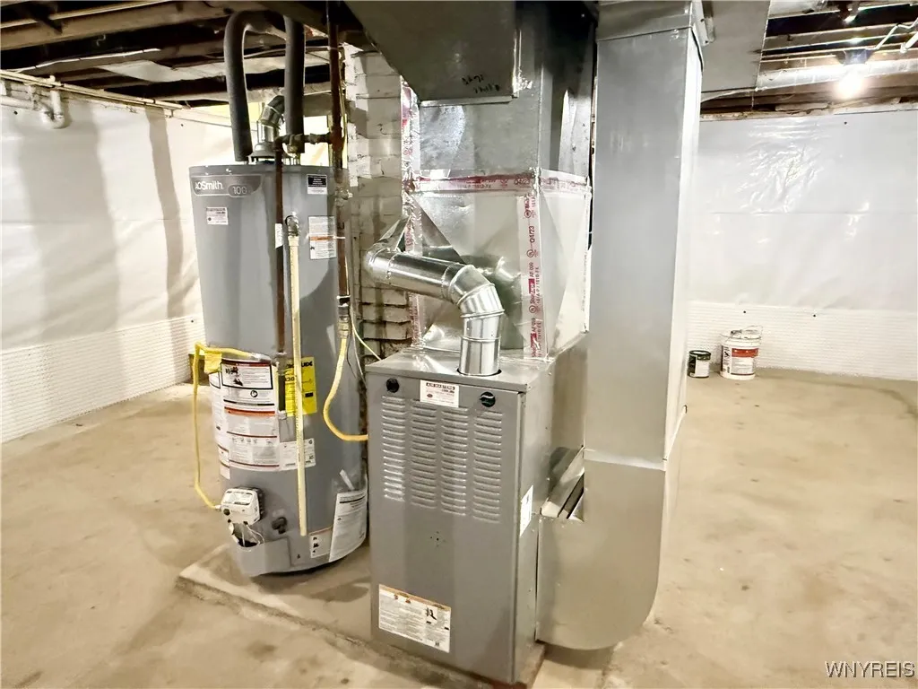 1717 Whitney Avenue, Niagara Falls, New York 14301, Niagara Falls, New York 14301, 4 Bedrooms Bedrooms, 9 Rooms Rooms,2 BathroomsBathrooms,Residential,For Sale,1717 Whitney Avenue, Niagara Falls, New York 14301,0,B1651110