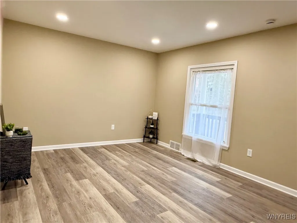 1717 Whitney Avenue, Niagara Falls, New York 14301, Niagara Falls, New York 14301, 4 Bedrooms Bedrooms, 9 Rooms Rooms,2 BathroomsBathrooms,Residential,For Sale,1717 Whitney Avenue, Niagara Falls, New York 14301,0,B1651110
