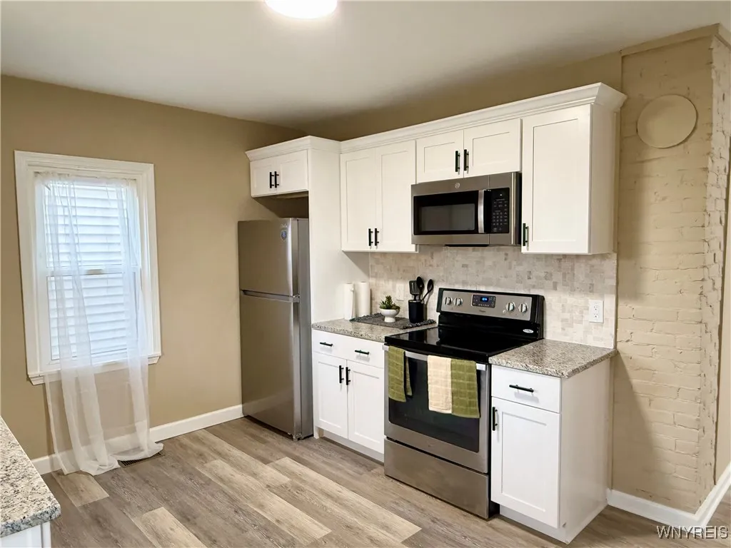 1717 Whitney Avenue, Niagara Falls, New York 14301, Niagara Falls, New York 14301, 4 Bedrooms Bedrooms, 9 Rooms Rooms,2 BathroomsBathrooms,Residential,For Sale,1717 Whitney Avenue, Niagara Falls, New York 14301,0,B1651110