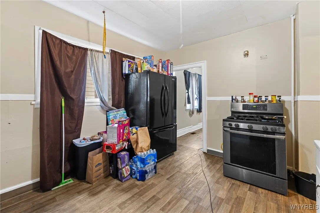 152 Zelmer Street, Buffalo, New York 14211, Buffalo, New York 14211, 5 Bedrooms Bedrooms, ,2 BathroomsBathrooms,Residential,For Sale,152 Zelmer Street, Buffalo, New York 14211,0,B1651236