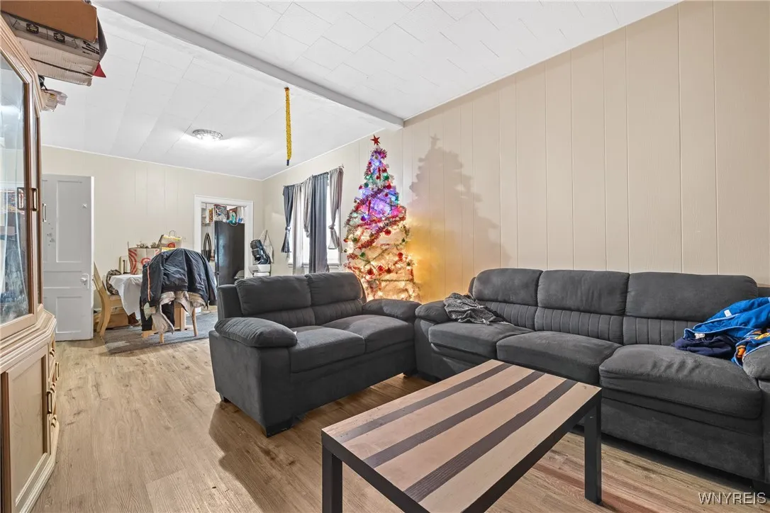 152 Zelmer Street, Buffalo, New York 14211, Buffalo, New York 14211, 5 Bedrooms Bedrooms, ,2 BathroomsBathrooms,Residential,For Sale,152 Zelmer Street, Buffalo, New York 14211,0,B1651236