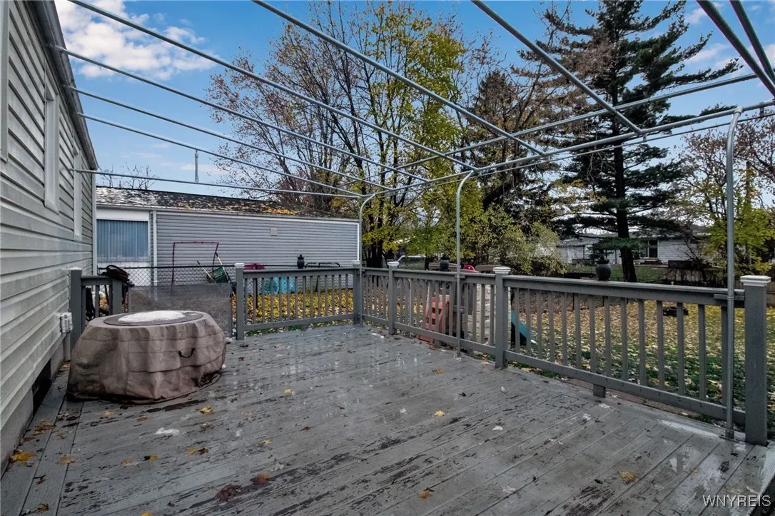 27 South Irwinwood Road, Lancaster, New York 14086, Lancaster, New York 14086, 3 Bedrooms Bedrooms, 5 Rooms Rooms,1 BathroomBathrooms,Residential,For Sale,27 South Irwinwood Road, Lancaster, New York 14086,0,B1649937