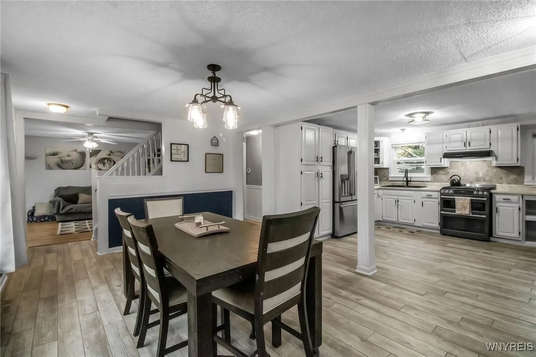 27 South Irwinwood Road, Lancaster, New York 14086, Lancaster, New York 14086, 3 Bedrooms Bedrooms, 5 Rooms Rooms,1 BathroomBathrooms,Residential,For Sale,27 South Irwinwood Road, Lancaster, New York 14086,0,B1649937