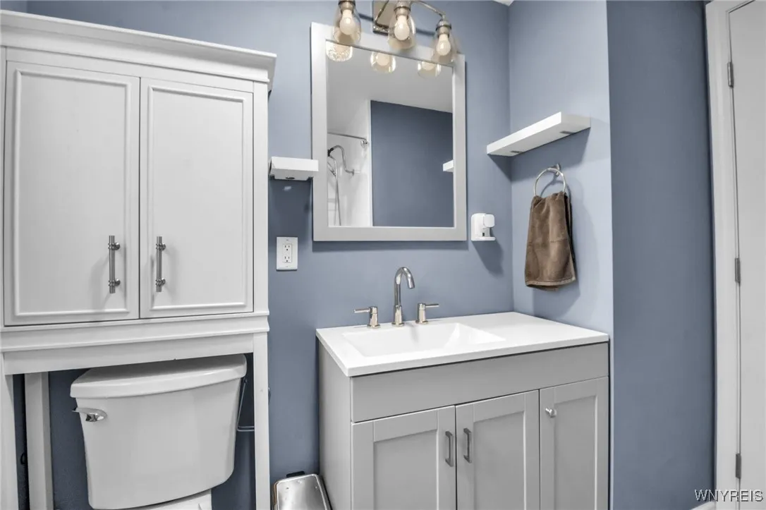 27 South Irwinwood Road, Lancaster, New York 14086, Lancaster, New York 14086, 3 Bedrooms Bedrooms, 5 Rooms Rooms,1 BathroomBathrooms,Residential,For Sale,27 South Irwinwood Road, Lancaster, New York 14086,0,B1649937