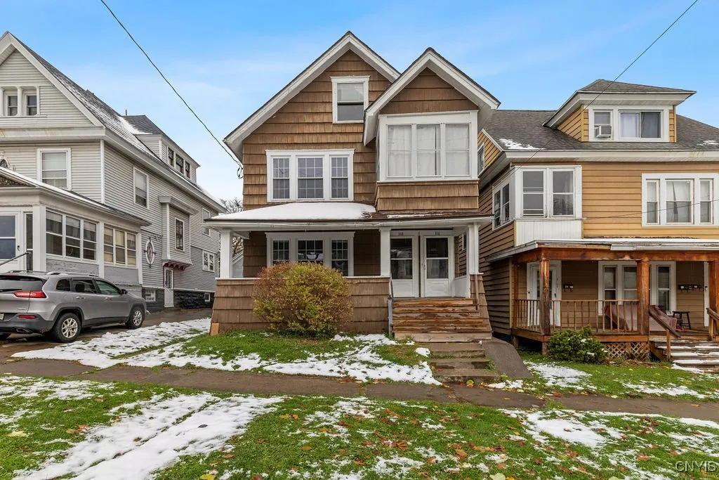 316 Whittier Avenue 18, Syracuse, New York 13204, Syracuse, New York 13204, 4 Bedrooms Bedrooms, ,2 BathroomsBathrooms,Residential,Closed,316 Whittier Avenue 18, Syracuse, New York 13204,0,S1651176