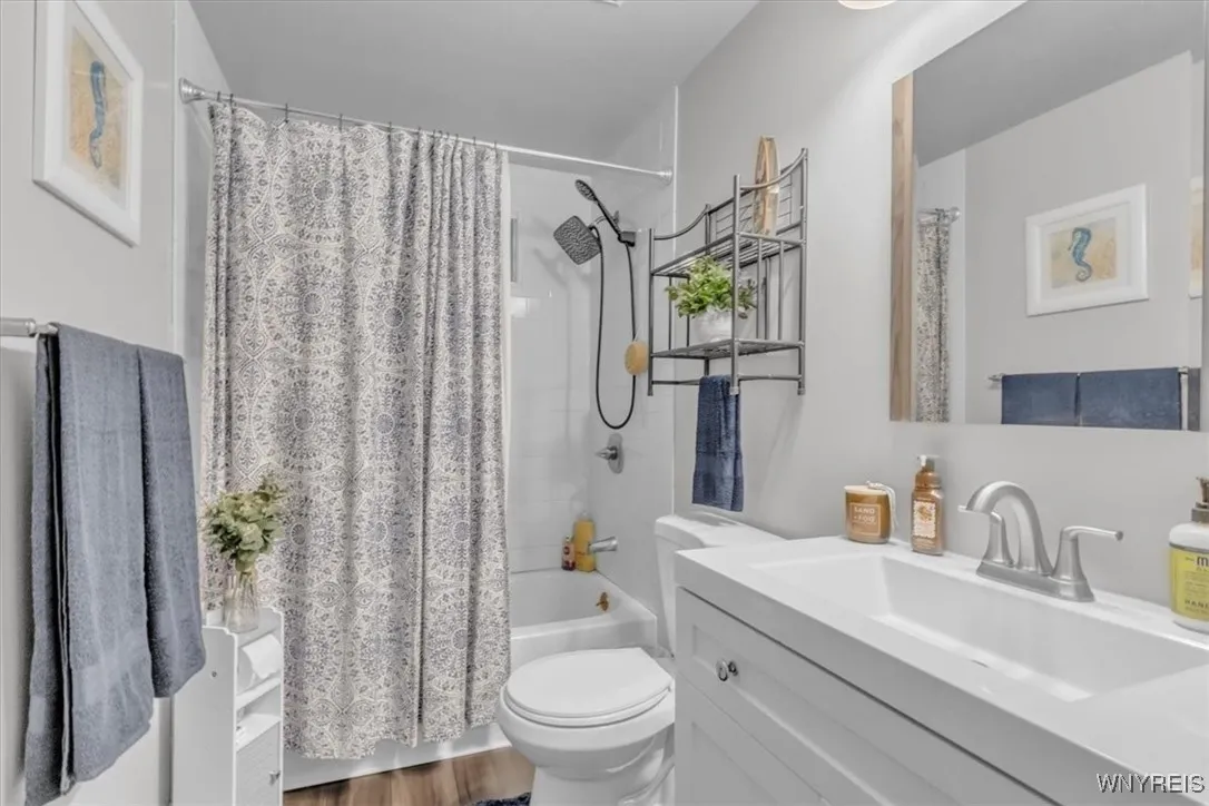 55 Maldiner Avenue, Tonawanda, New York 14150, Tonawanda, New York 14150, 3 Bedrooms Bedrooms, 6 Rooms Rooms,1 BathroomBathrooms,Residential,For Sale,55 Maldiner Avenue, Tonawanda, New York 14150,0,B1650994