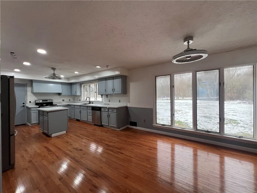 334 Gilmore Road, Clarkson, New York 14420, Clarkson, New York 14420, 3 Bedrooms Bedrooms, 7 Rooms Rooms,3 BathroomsBathrooms,Residential,For Sale,334 Gilmore Road, Clarkson, New York 14420,0,R1651164