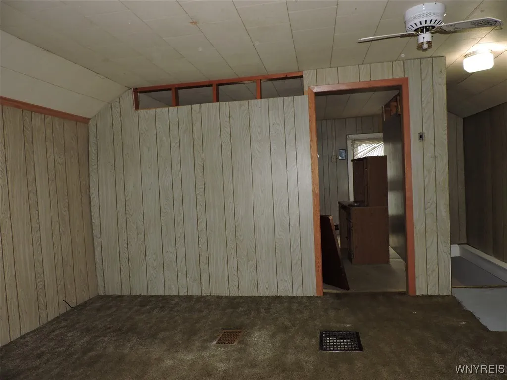 Walk Through Bedroom 11x15, stairs on right