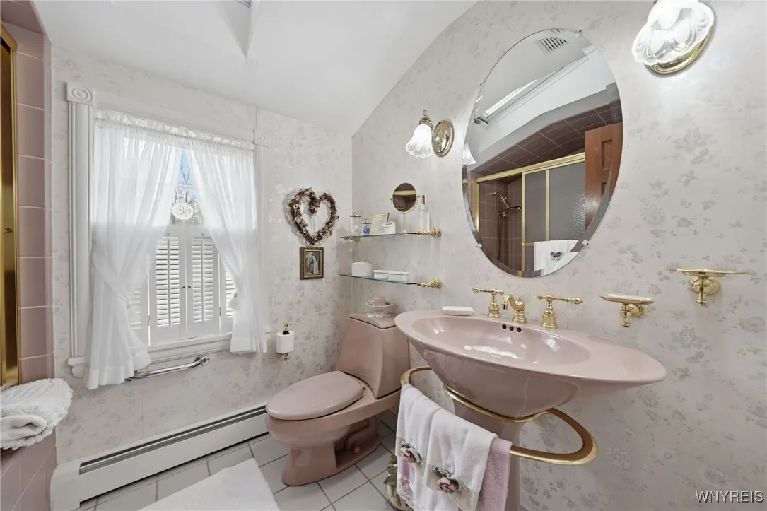 2420 Dodge Road, Amherst, New York 14051, Amherst, New York 14051, 3 Bedrooms Bedrooms, 6 Rooms Rooms,3 BathroomsBathrooms,Residential,For Sale,2420 Dodge Road, Amherst, New York 14051,0,B1650794