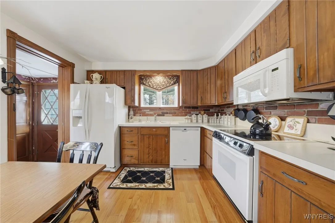 2420 Dodge Road, Amherst, New York 14051, Amherst, New York 14051, 3 Bedrooms Bedrooms, 6 Rooms Rooms,3 BathroomsBathrooms,Residential,For Sale,2420 Dodge Road, Amherst, New York 14051,0,B1650794