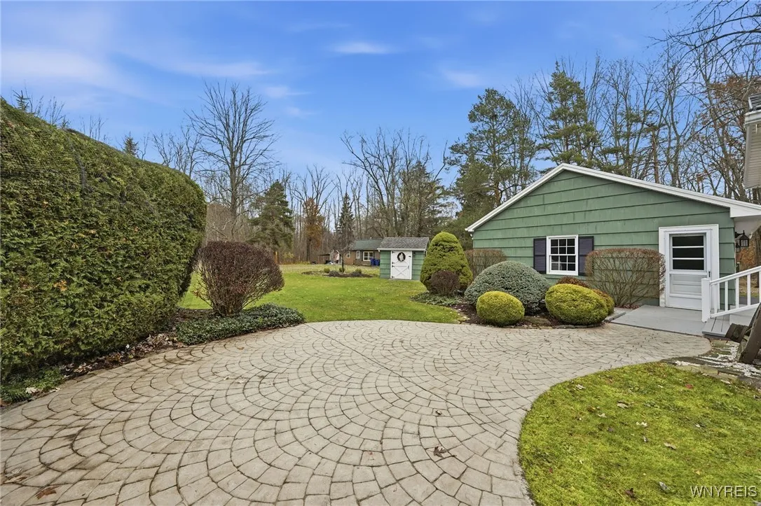 2420 Dodge Road, Amherst, New York 14051, Amherst, New York 14051, 3 Bedrooms Bedrooms, 6 Rooms Rooms,3 BathroomsBathrooms,Residential,For Sale,2420 Dodge Road, Amherst, New York 14051,0,B1650794